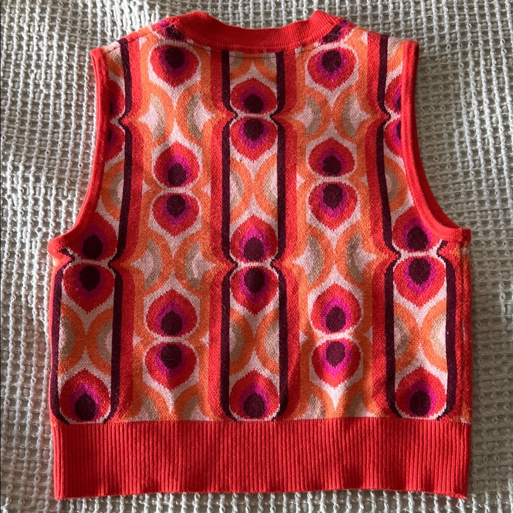 Bright Retro Knit V-Neck Sweater Vest in Orange Multi - Picture 3 of 4